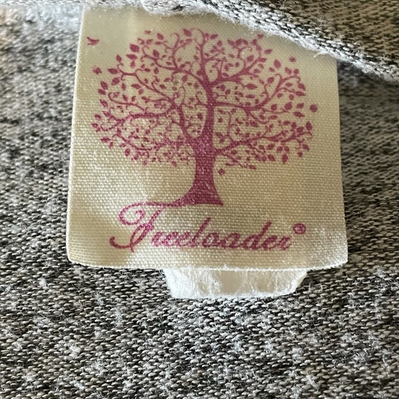 Freeloader Thin Grey Cardigan - Picture 2 of 4